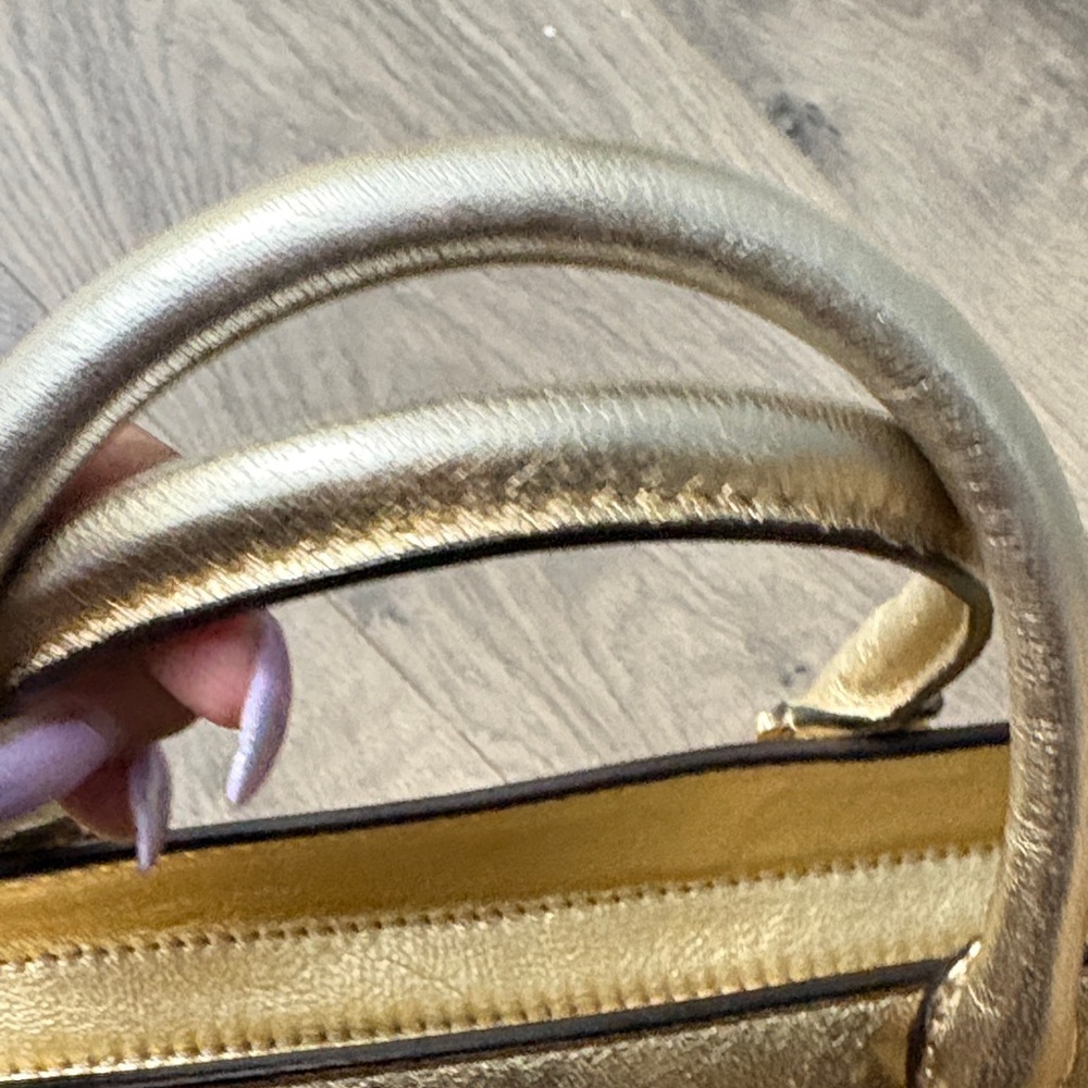 Michael Kors SELMA large Gold Tote - Picture 7 of 13